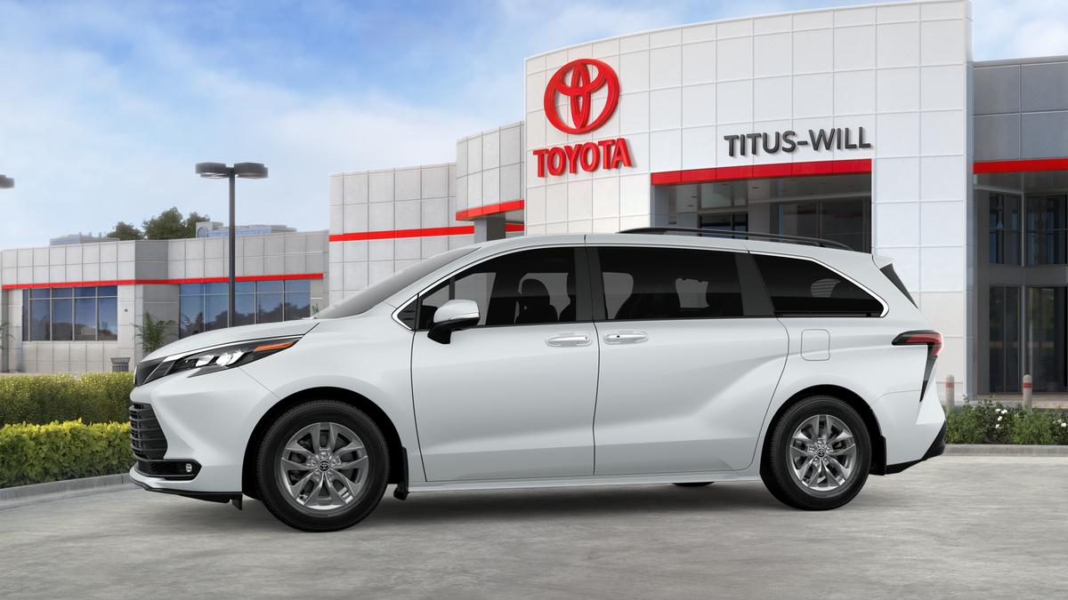 2026 Toyota Sienna XLE 7 Passenger