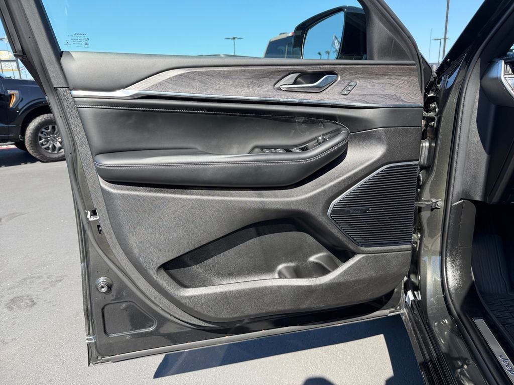 2022 Jeep Grand Cherokee L Overland