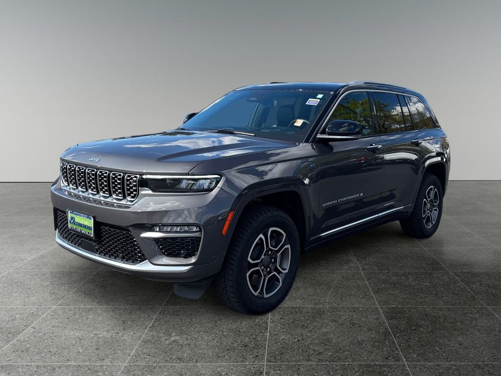 2022 Jeep Grand Cherokee Base