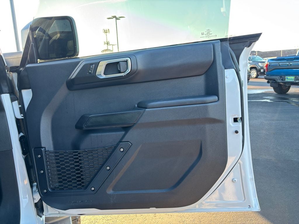 2025 Ford Bronco Outer Banks Lifted w/ Wheel & Tire Package