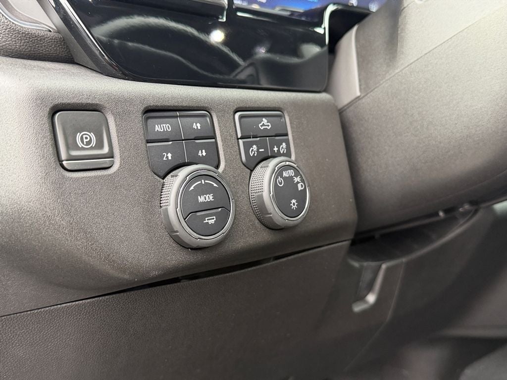 2024 Chevrolet Silverado 1500 LT LT1