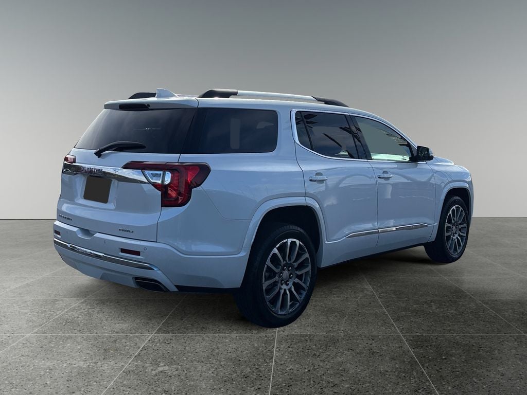 2023 GMC Acadia Denali