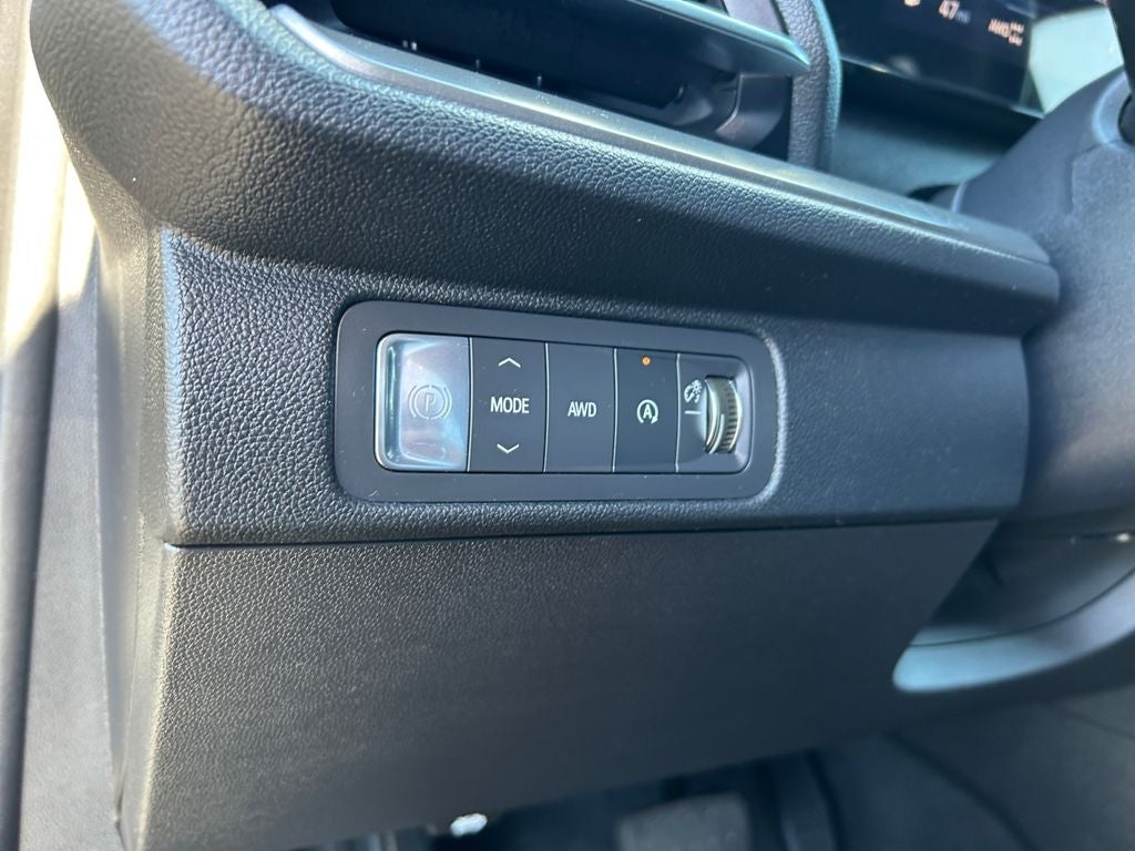 2025 Chevrolet Traverse LT 2LT
