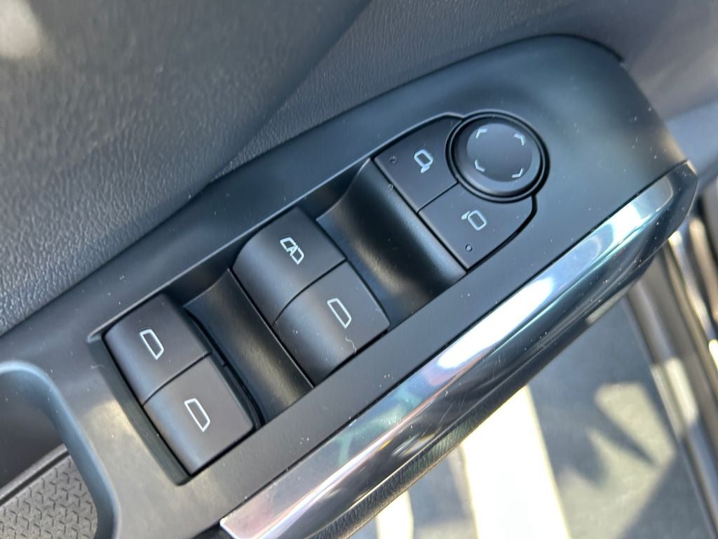 2025 Chevrolet Traverse LT 2LT