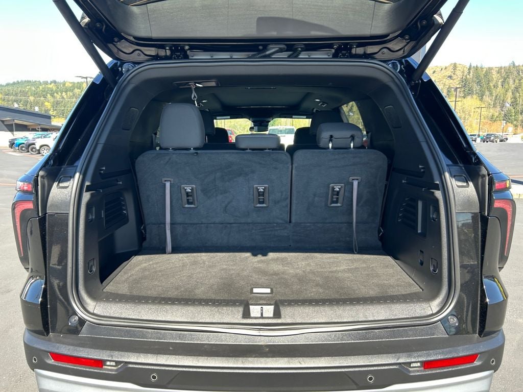 2025 Chevrolet Traverse LT 2LT