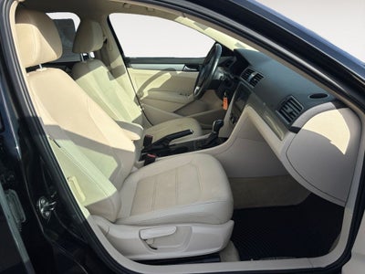 2014 Volkswagen Passat 1.8T Wolfsburg Edition