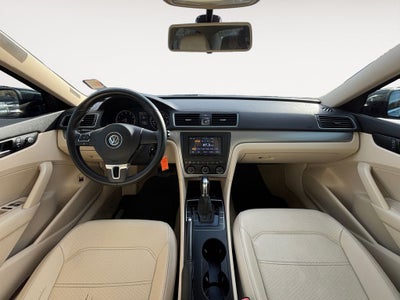 2014 Volkswagen Passat 1.8T Wolfsburg Edition
