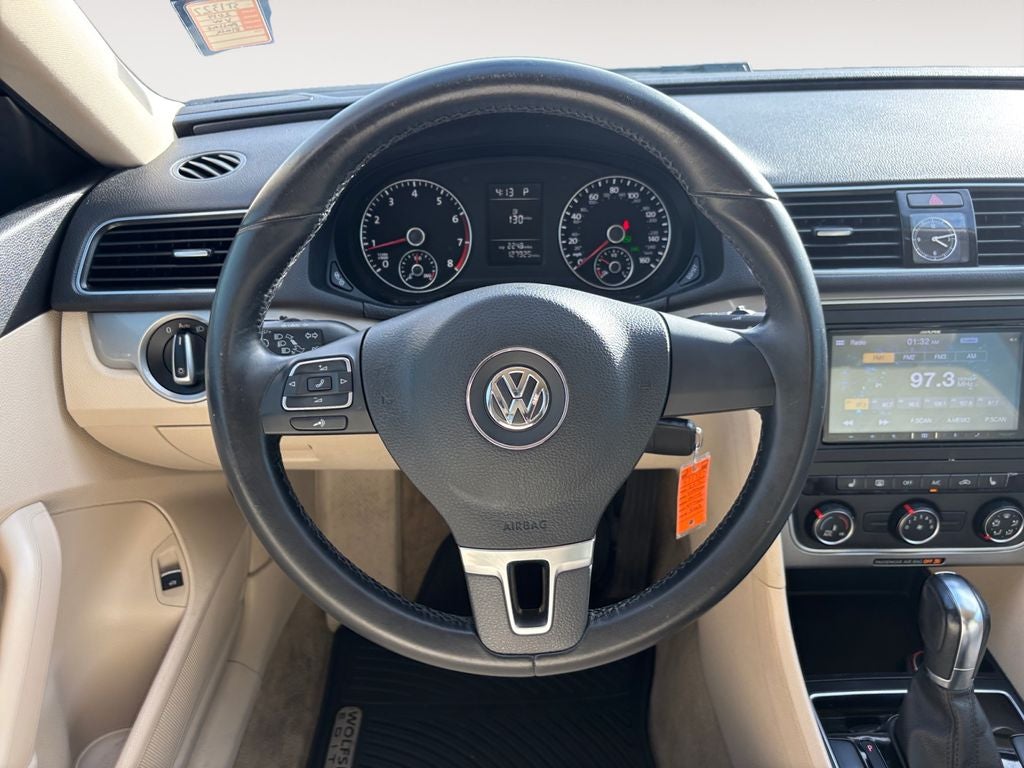 2014 Volkswagen Passat 1.8T Wolfsburg Edition