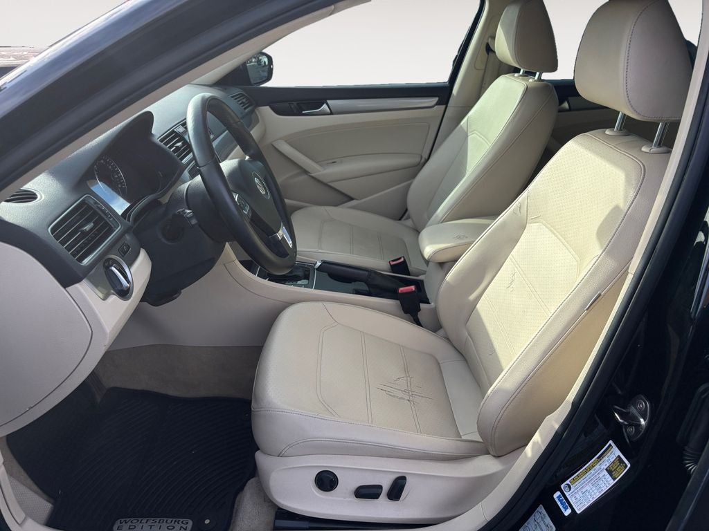 2014 Volkswagen Passat 1.8T Wolfsburg Edition