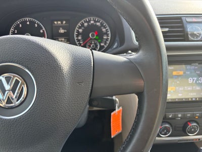 2014 Volkswagen Passat 1.8T Wolfsburg Edition