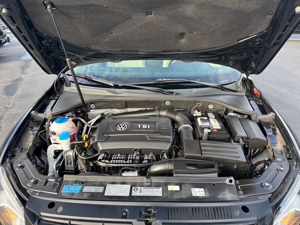 2014 Volkswagen Passat 1.8T Wolfsburg Edition