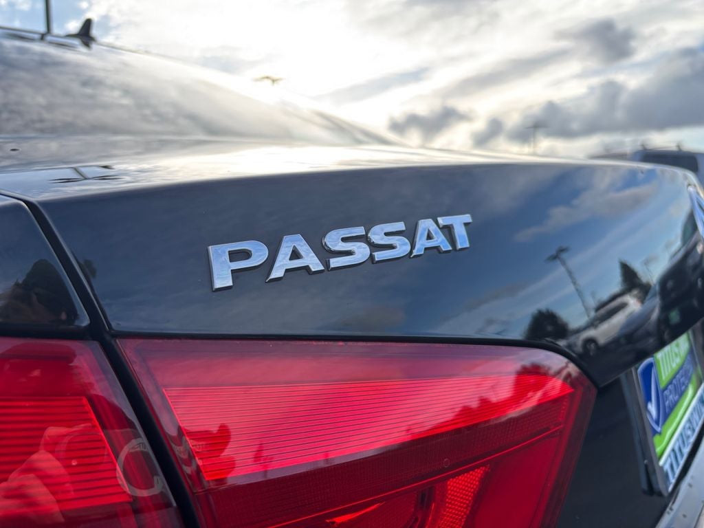 2014 Volkswagen Passat 1.8T Wolfsburg Edition