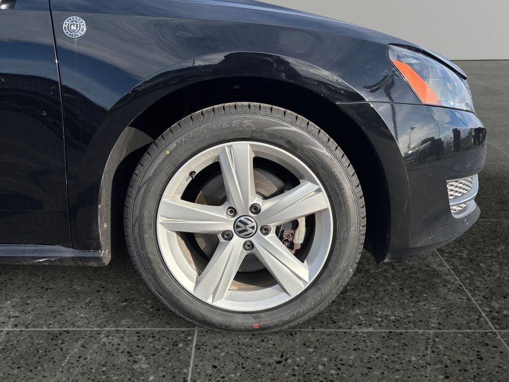 2014 Volkswagen Passat 1.8T Wolfsburg Edition