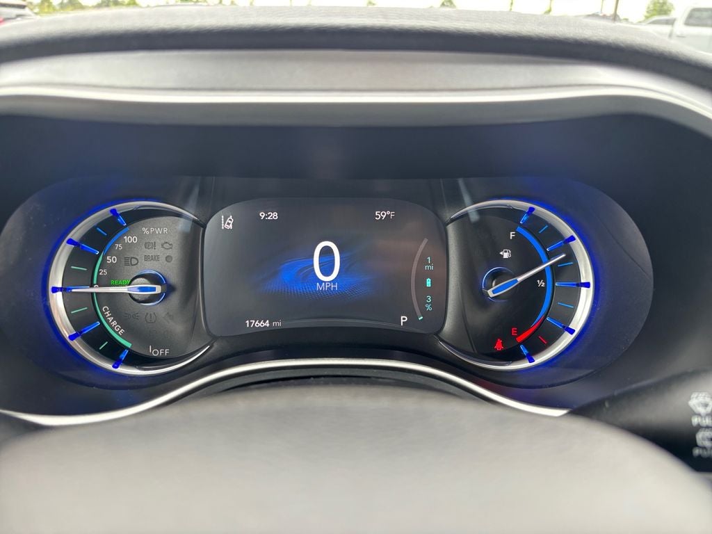2023 Chrysler Pacifica Hybrid Touring L