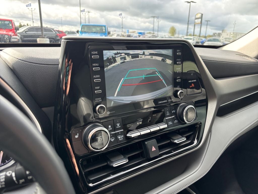 2022 Toyota Highlander XLE